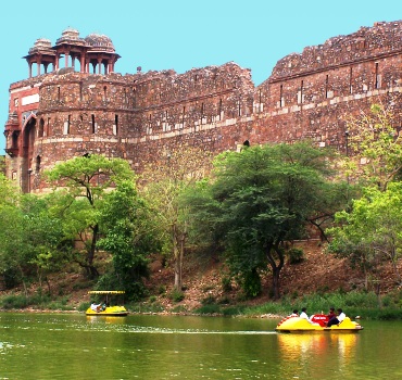 boating at the Old Fort